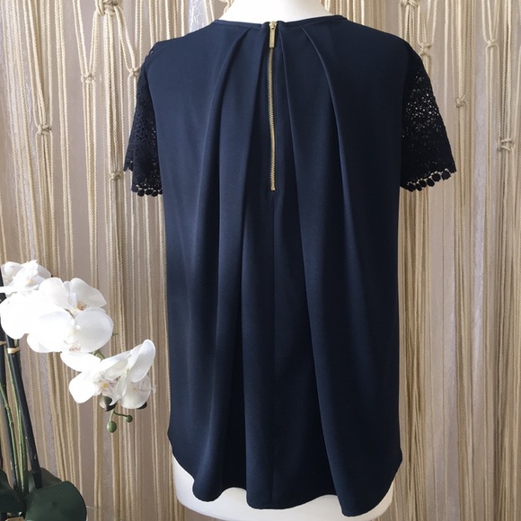 Michael Kors black lovely lace sleeves Blue top size Small - Picture 4 of 6